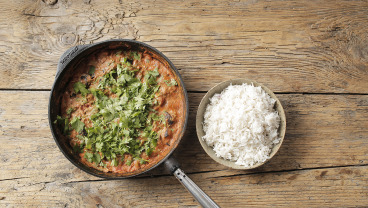 Curry z bakłażanów z masłem nerkowcowym 