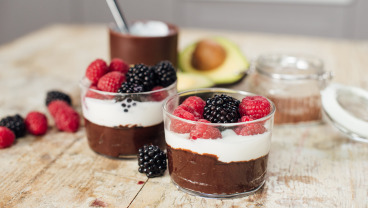 Mus czekoladowy z awokado i miodem