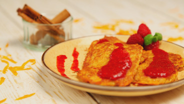 Placki dyniowe z musem malinowym