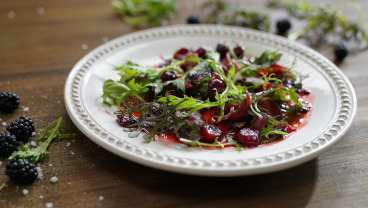 Carpaccio z piersi kaczych sezonowanych domowym sposobem