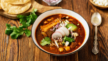 Sopa pozole – zupa z białej kukurydzy