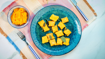 Kluski leniwe na maśle z dynią i szałwią