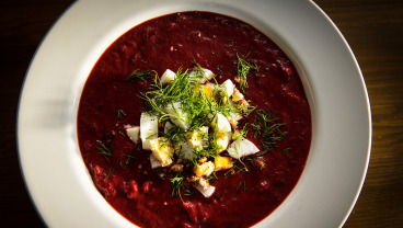 Zupa krem z buraków z lanymi kluseczkami