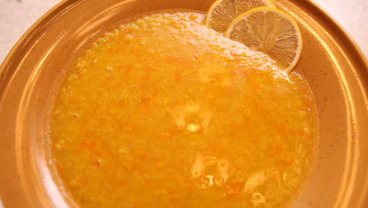 Zupa z czerwonej soczewicy z kurkumą