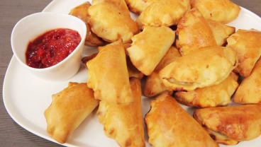 Empanadas z tuńczykiem i bananem