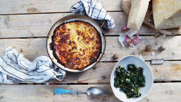 Zapiekanka z puree ziemniaczanym, parmezanem i żółtkiem