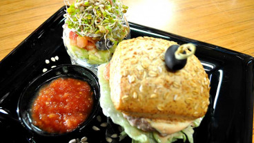 Burger w wersji light z polędwicy wołowej 