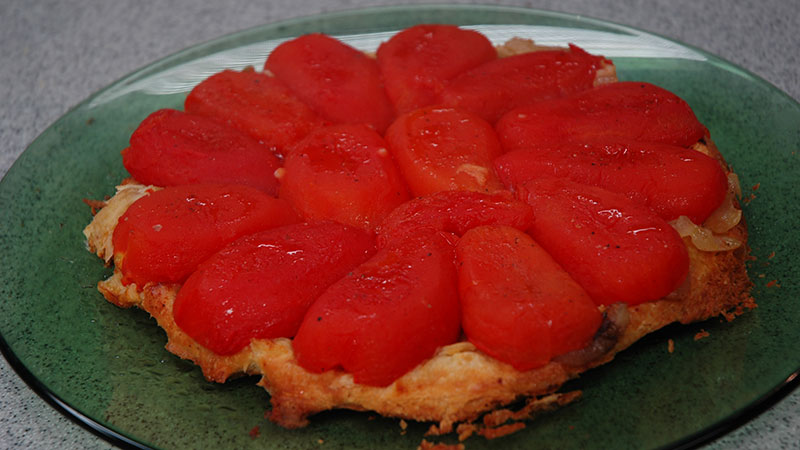 Tarta tatin z pomidorami