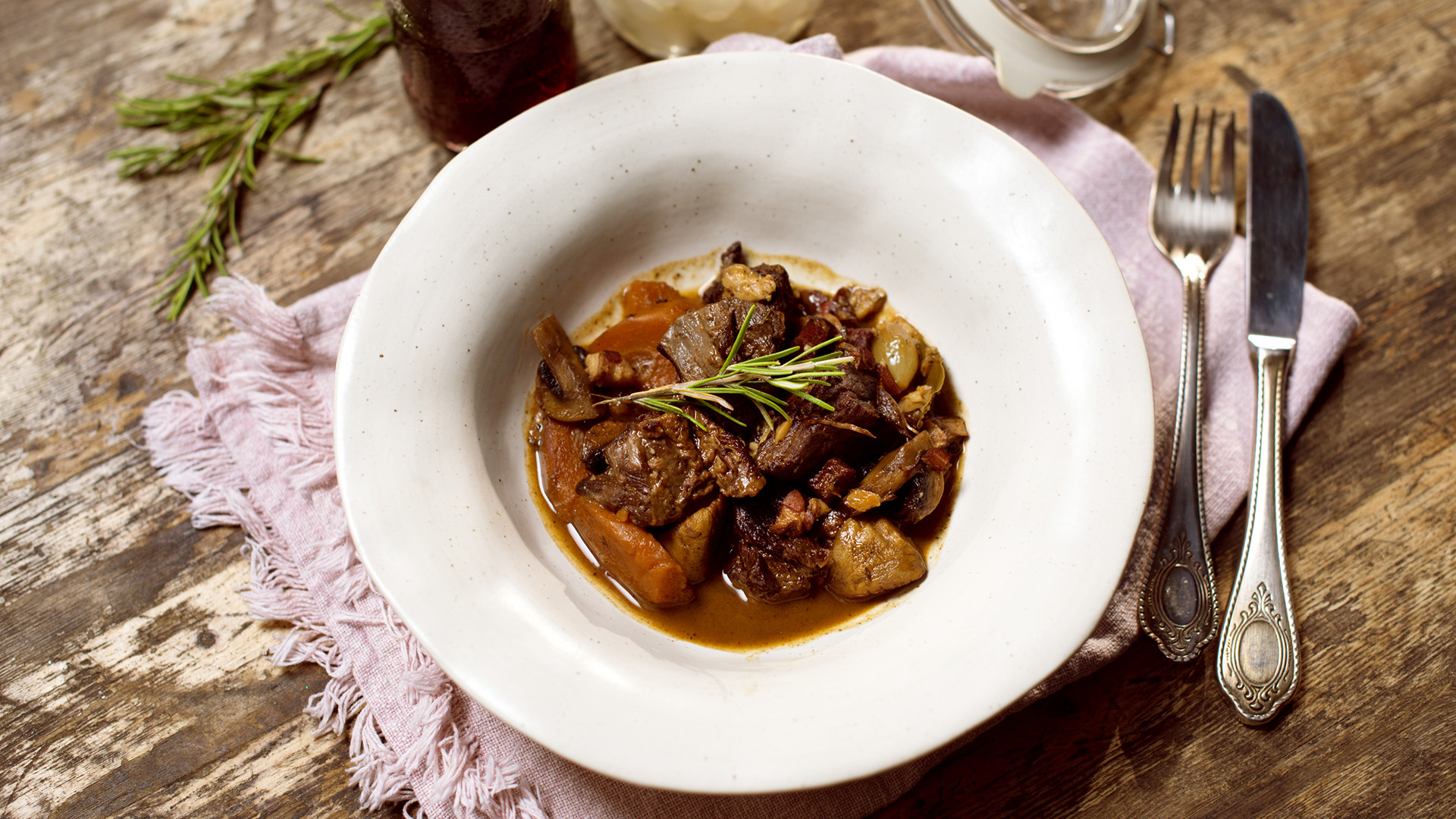 Boeuf bourguignon – wołowina duszona w winie