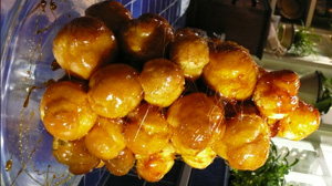 Croquembouche	